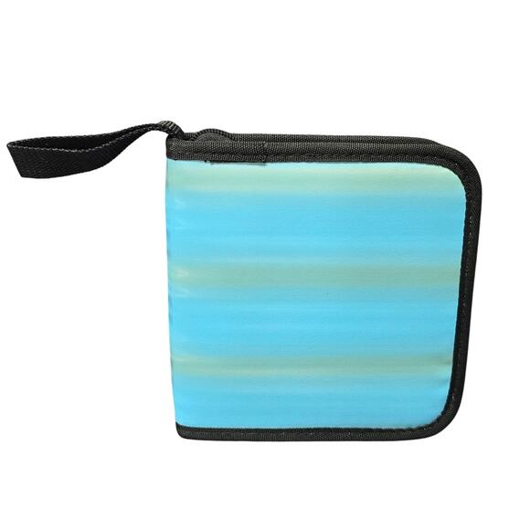 Blue Iridescent Rainbow CD Carrying Case Holds 24 Music CD's DVD Movies - Picture 10 of 10